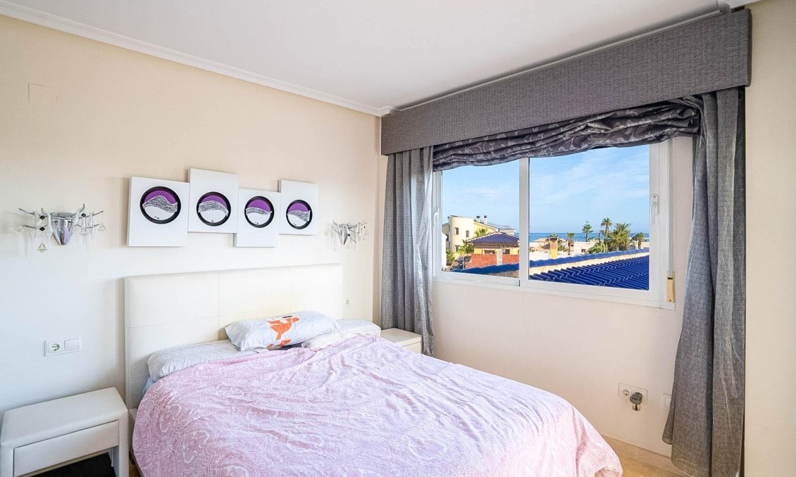 Revente - Villa -
Torrevieja - Torre La Mata