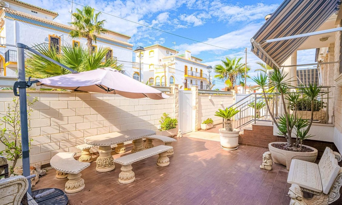 Revente - Villa -
Torrevieja - Torre La Mata