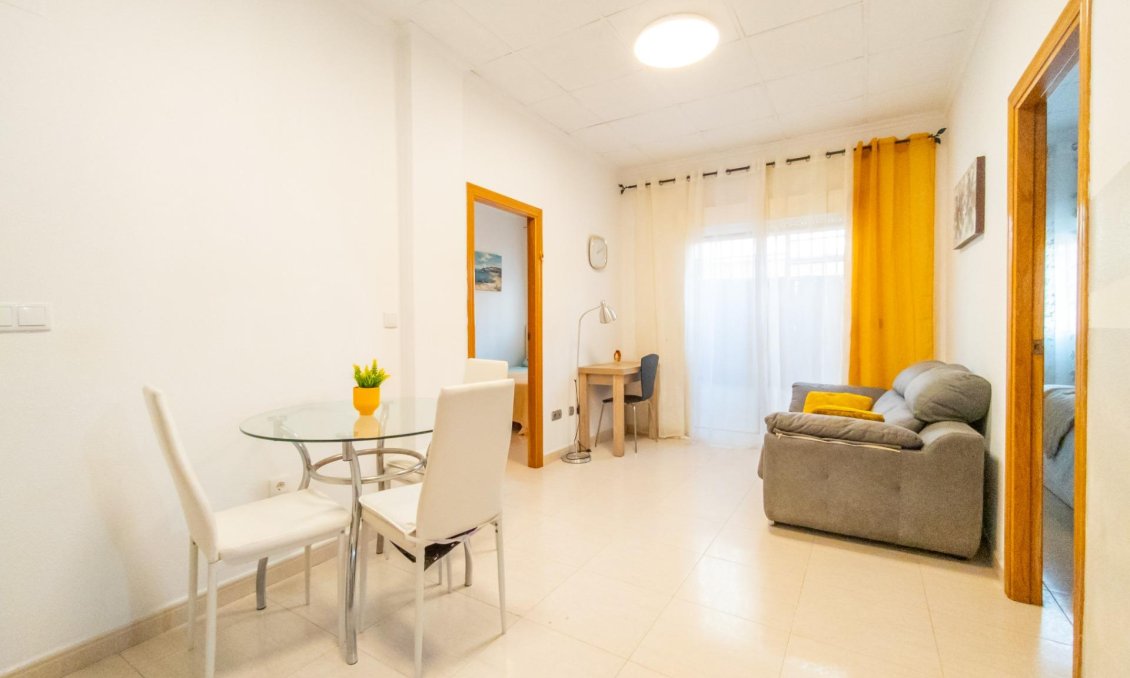 Wiederverkauf - Wohnung -
Torrevieja - Centro