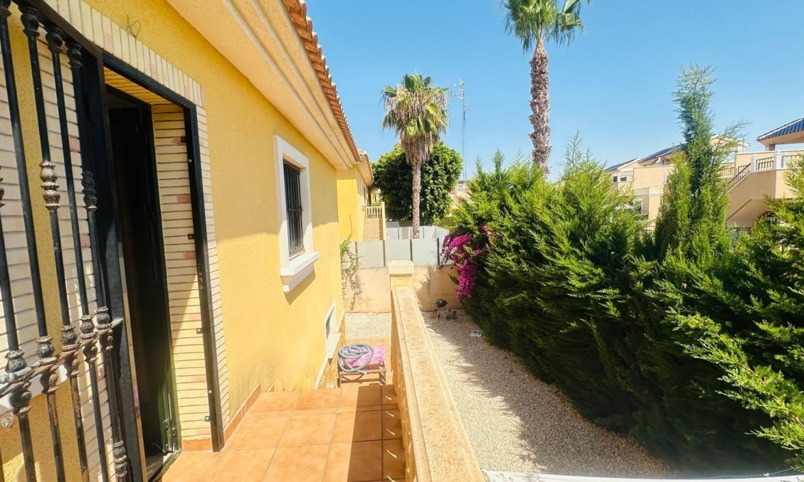 Segunda mano - Villa -
Orihuela Costa - PAU 8