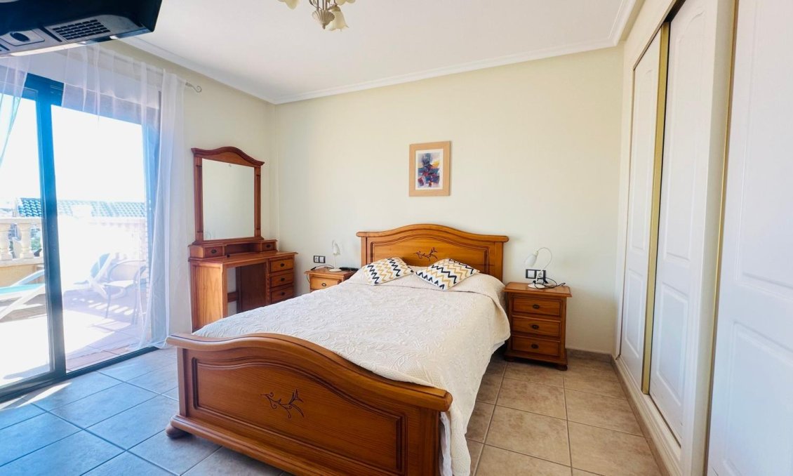 Segunda mano - Villa -
Orihuela Costa - PAU 8