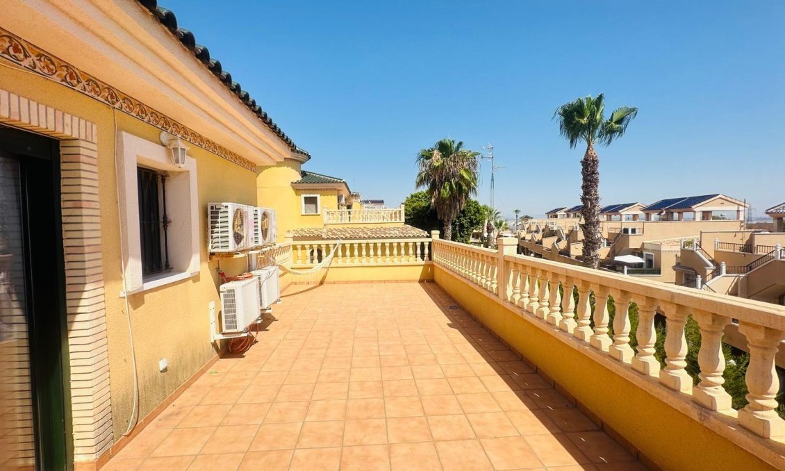 Segunda mano - Villa -
Orihuela Costa - PAU 8