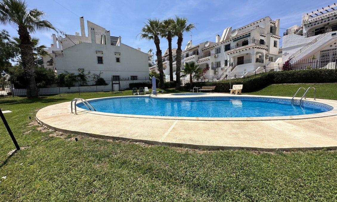 Segunda mano - Apartamento -
Villamartin - Costa Blanca