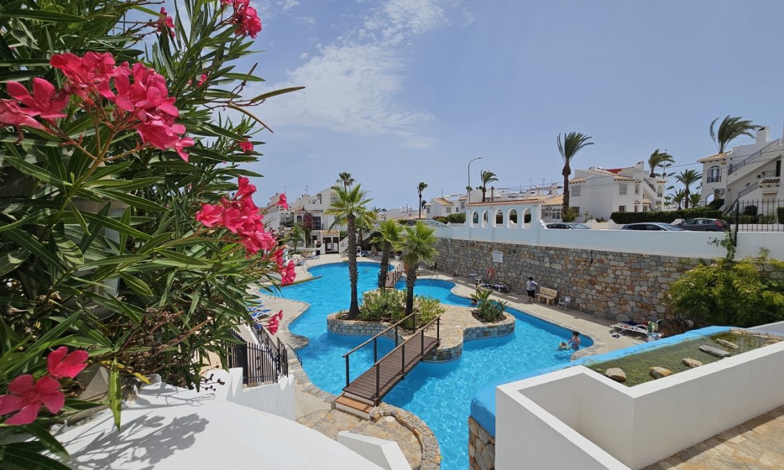 Segunda mano - Apartamento -
Villamartin - Costa Blanca