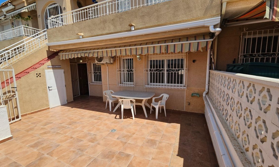 Wiederverkauf - Bungalow -
Torrevieja - Torreblanca