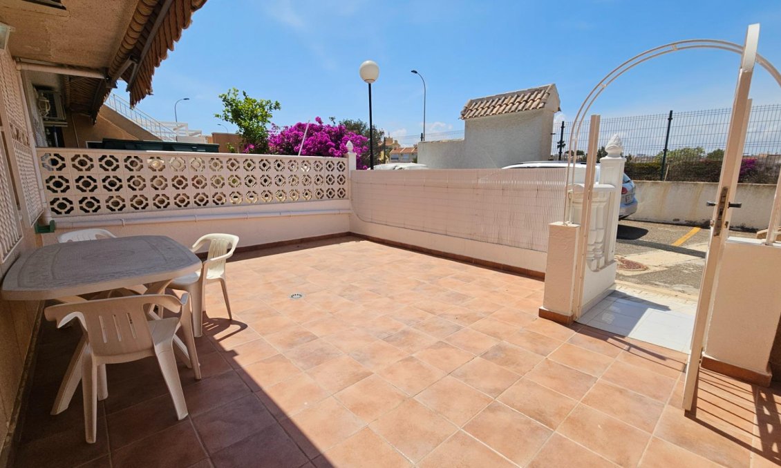 Wiederverkauf - Bungalow -
Torrevieja - Torreblanca