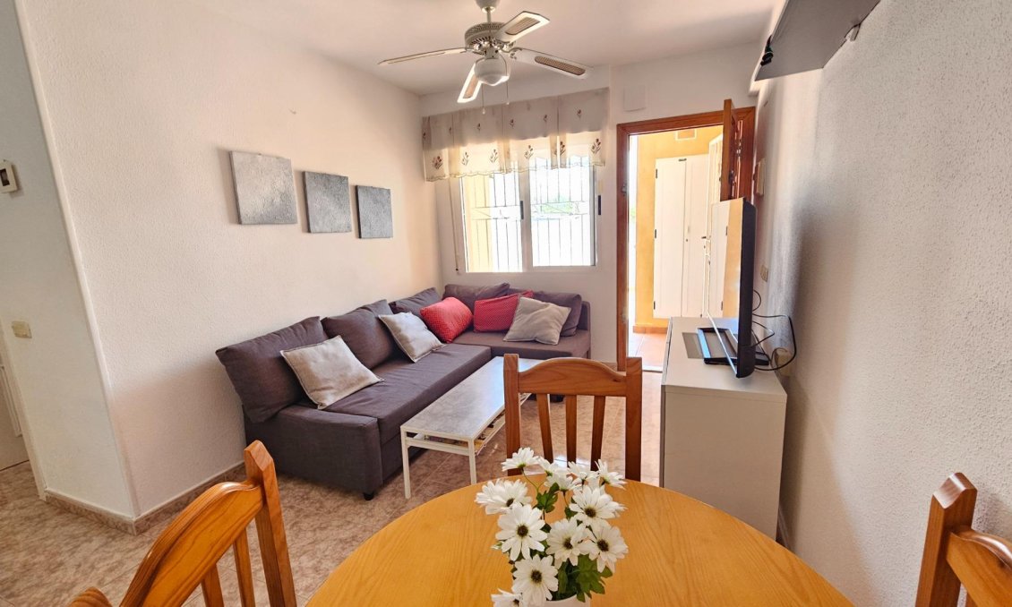Wiederverkauf - Bungalow -
Torrevieja - Torreblanca