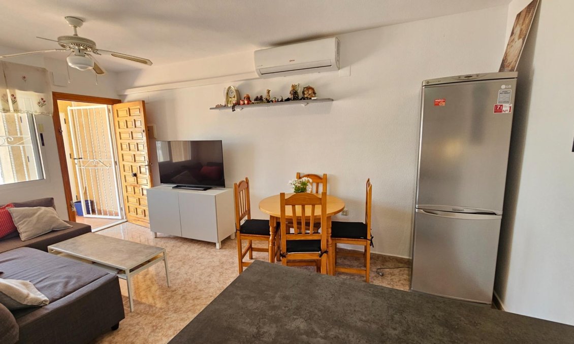 Wiederverkauf - Bungalow -
Torrevieja - Torreblanca