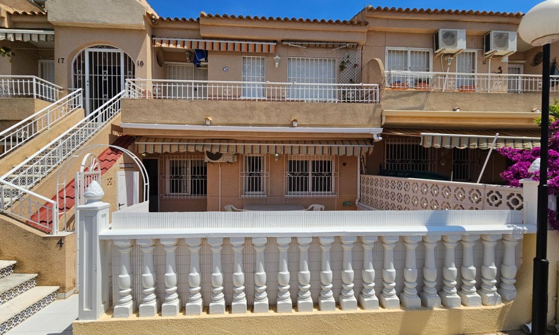 Wiederverkauf - Bungalow -
Torrevieja - Torreblanca