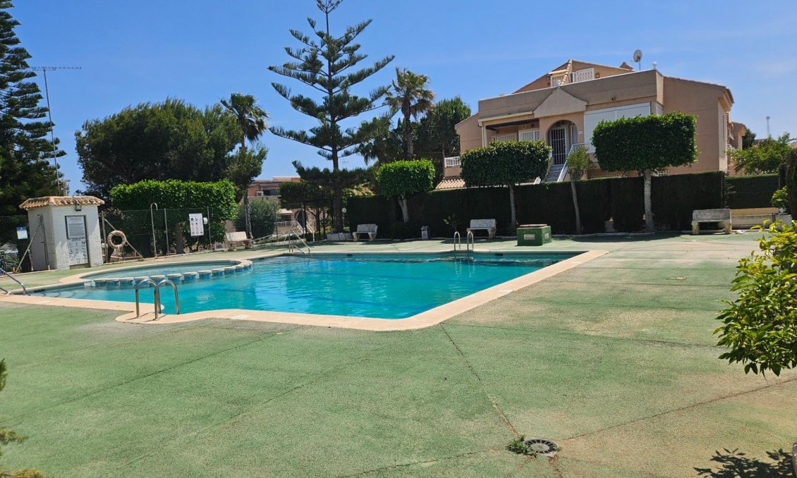 Wiederverkauf - Bungalow -
Torrevieja - Torreblanca