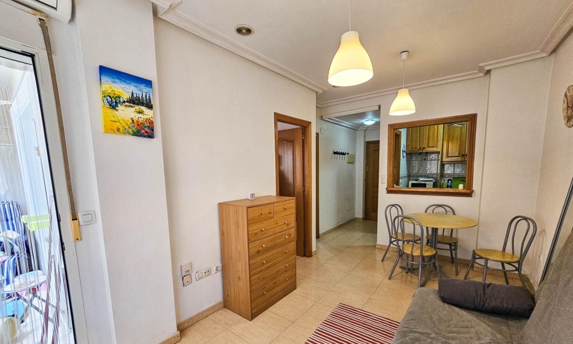 Wiederverkauf - Wohnung -
Torrevieja