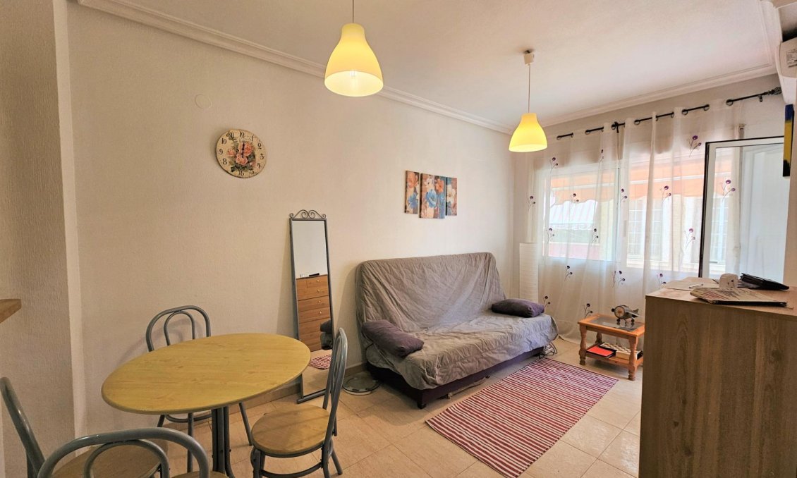 Wiederverkauf - Wohnung -
Torrevieja
