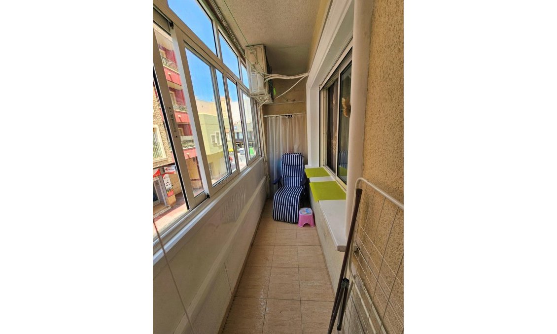Wiederverkauf - Wohnung -
Torrevieja