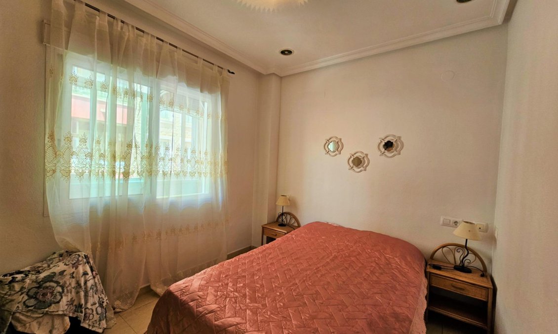 Wiederverkauf - Wohnung -
Torrevieja