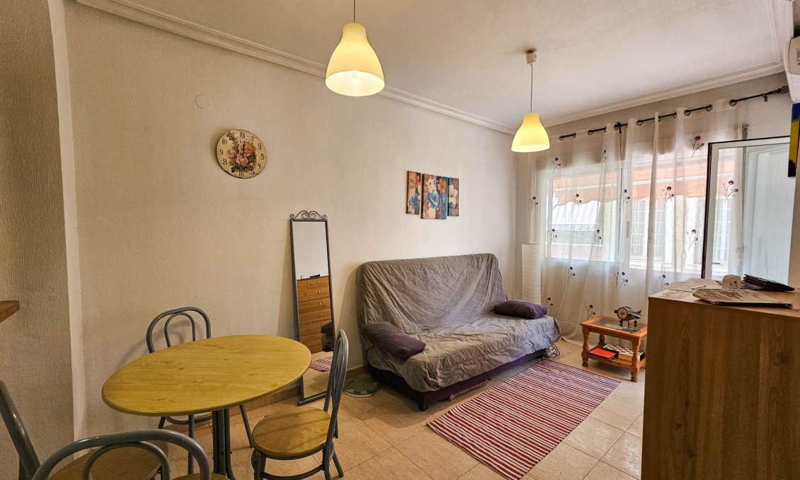 Wiederverkauf - Wohnung -
Torrevieja