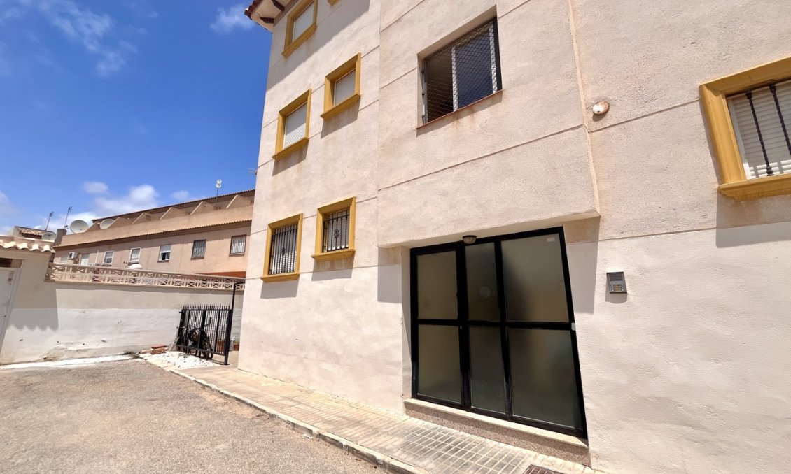 Segunda mano - Apartamento -
La Zenia - Costa Blanca
