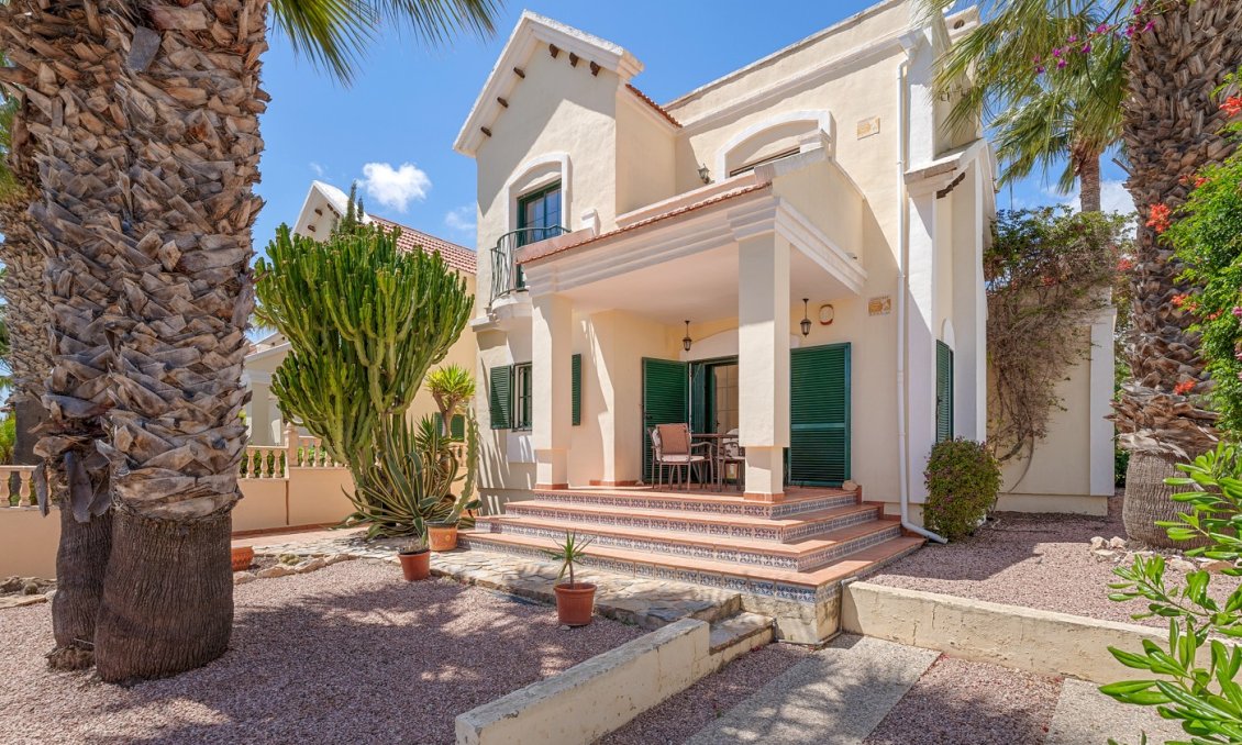 Segunda mano - Villa -
Orihuela Costa - Costa Blanca