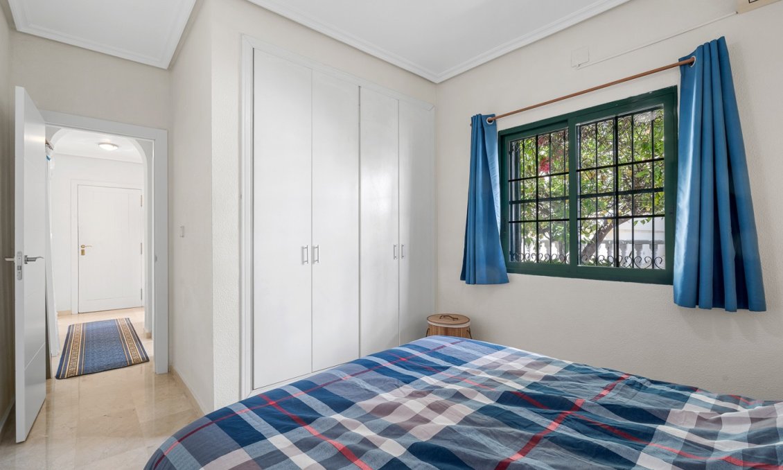 Segunda mano - Villa -
Orihuela Costa - Costa Blanca