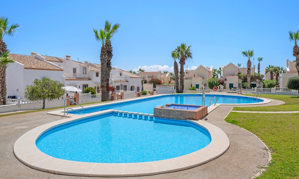 Segunda mano - Villa -
Orihuela Costa - Costa Blanca