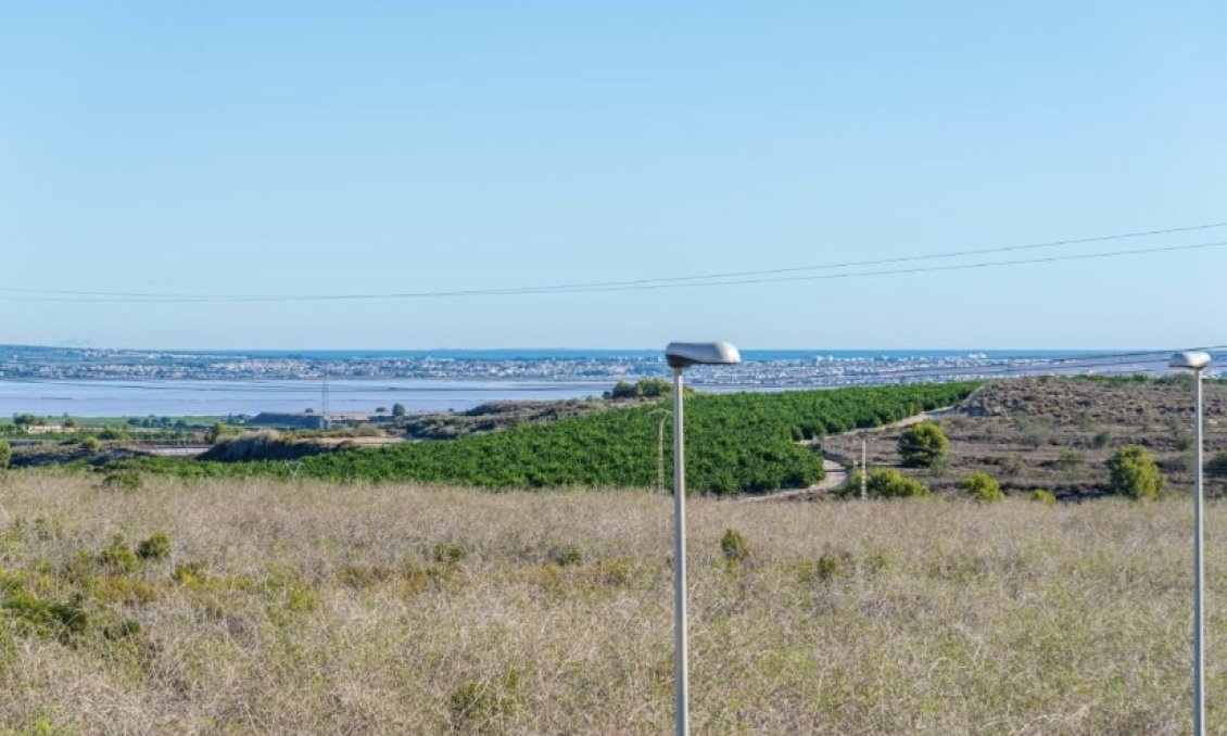 Segunda mano - Villa -
San Miguel de Salinas - Inland