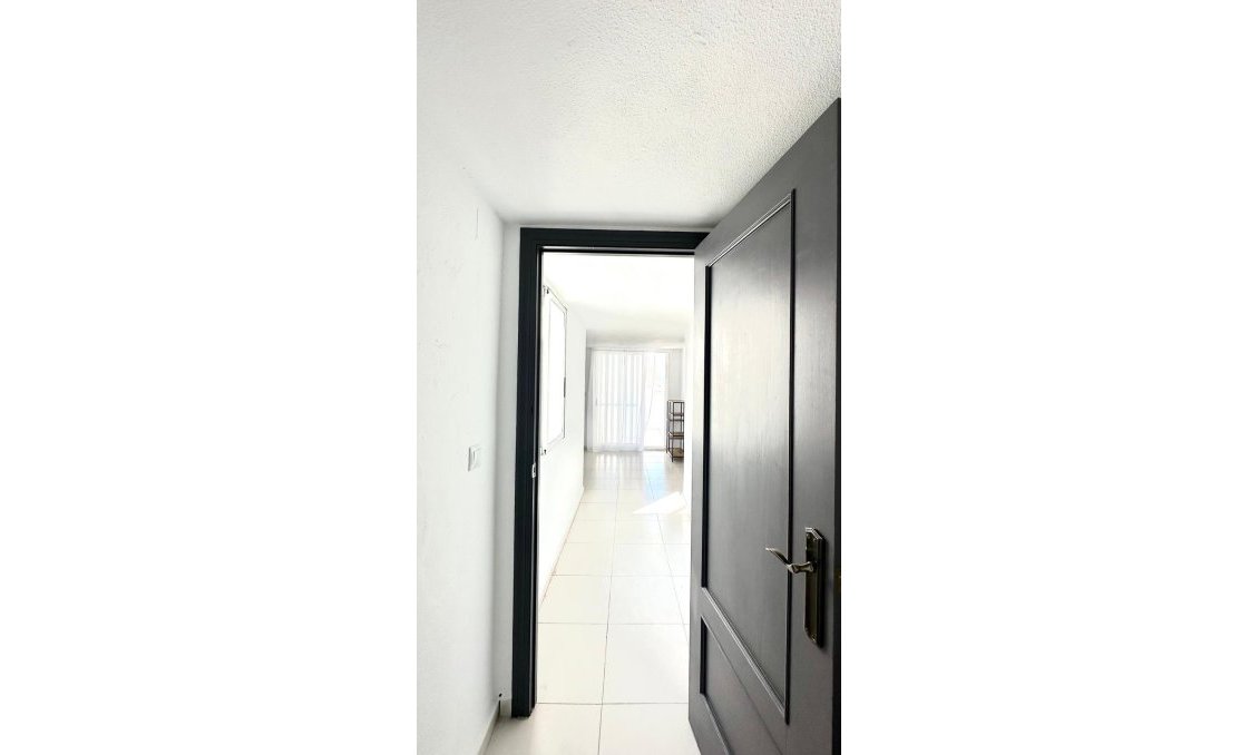 Segunda mano - Apartamento -
Torrevieja - Centro