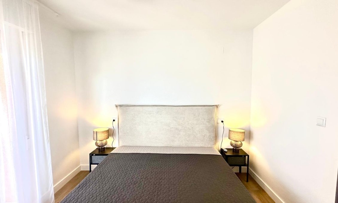 Segunda mano - Apartamento -
Torrevieja - Centro