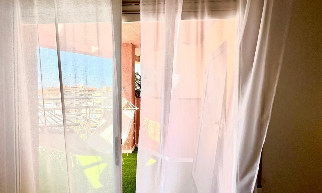 Segunda mano - Apartamento -
Torrevieja - Centro
