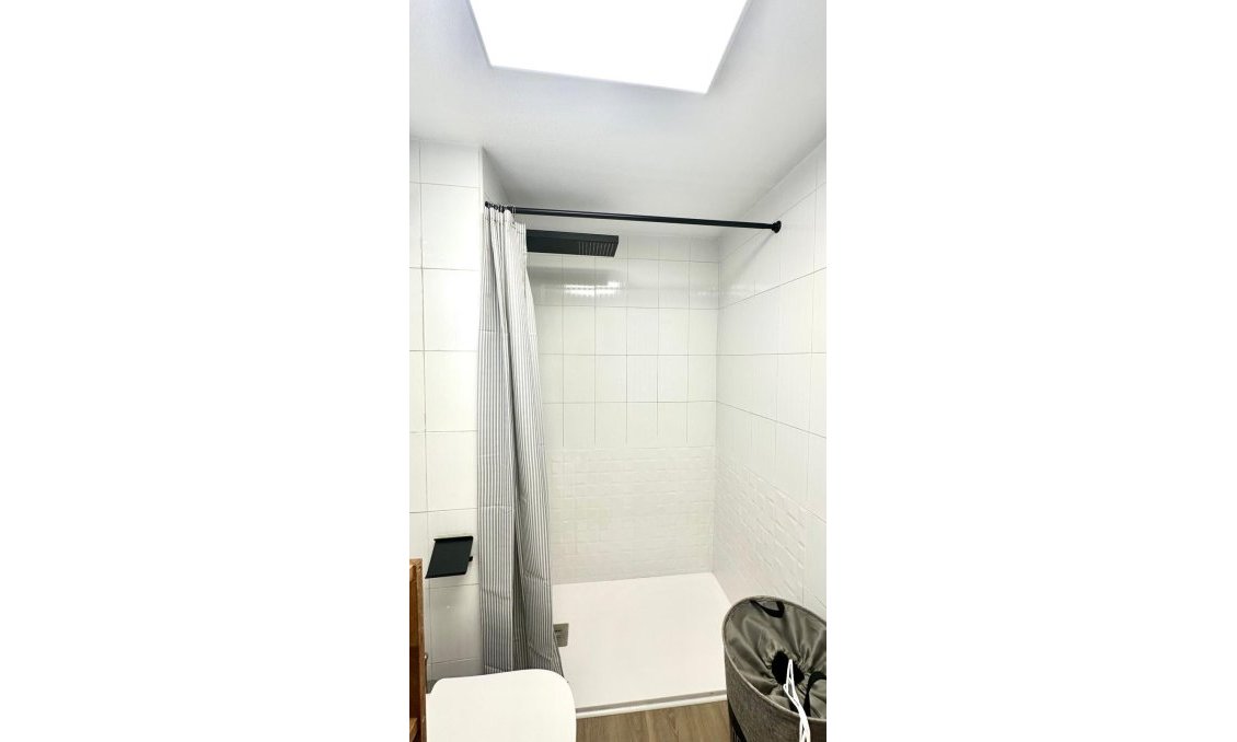 Segunda mano - Apartamento -
Torrevieja - Centro