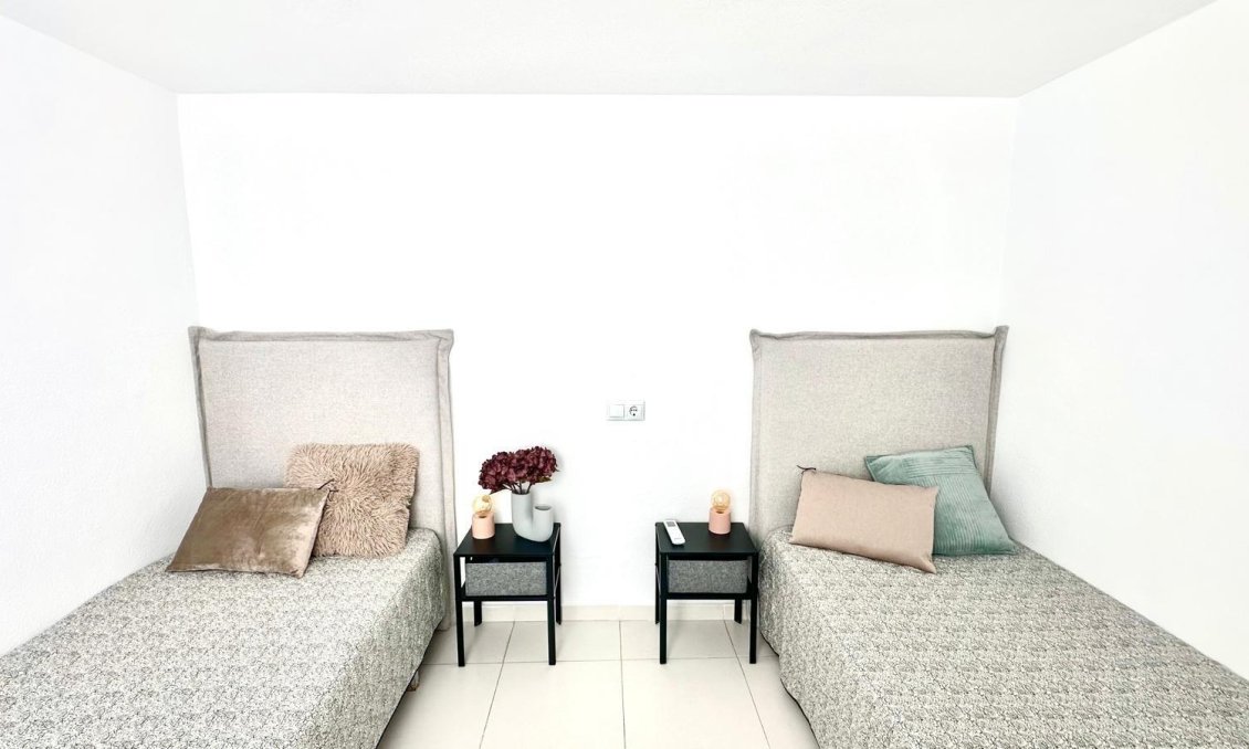 Segunda mano - Apartamento -
Torrevieja - Centro