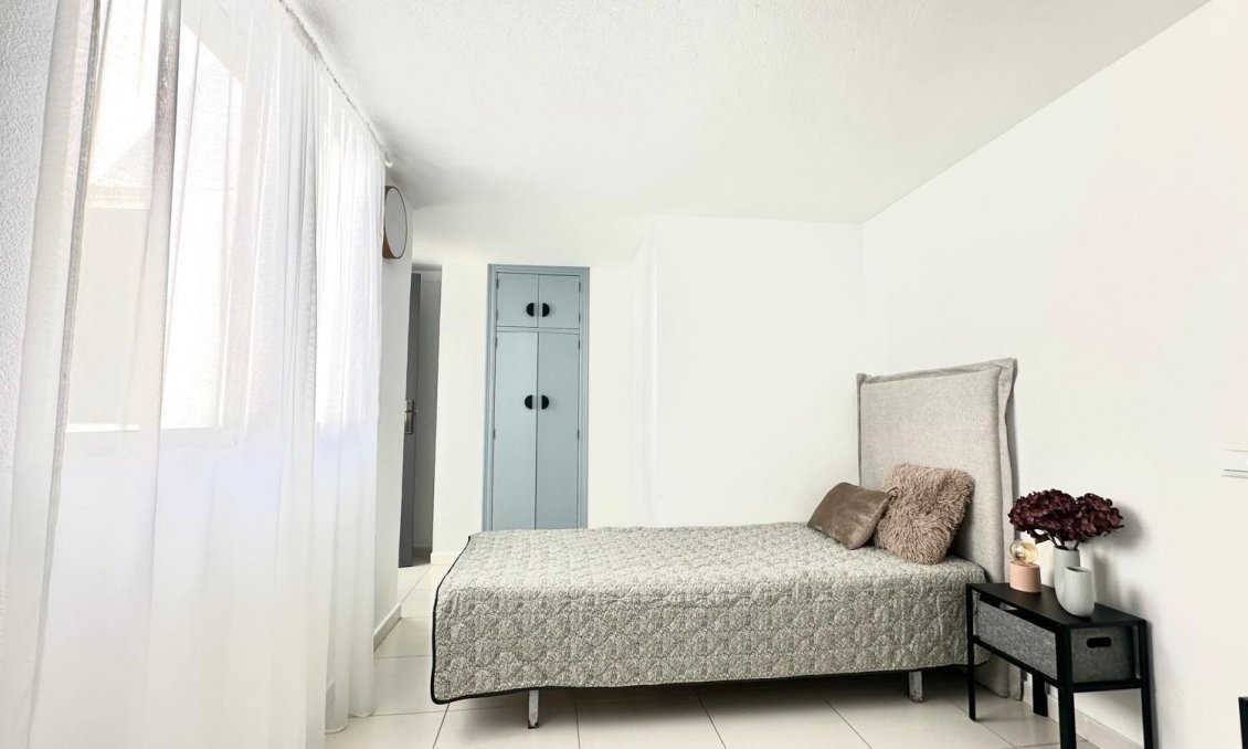 Segunda mano - Apartamento -
Torrevieja - Centro