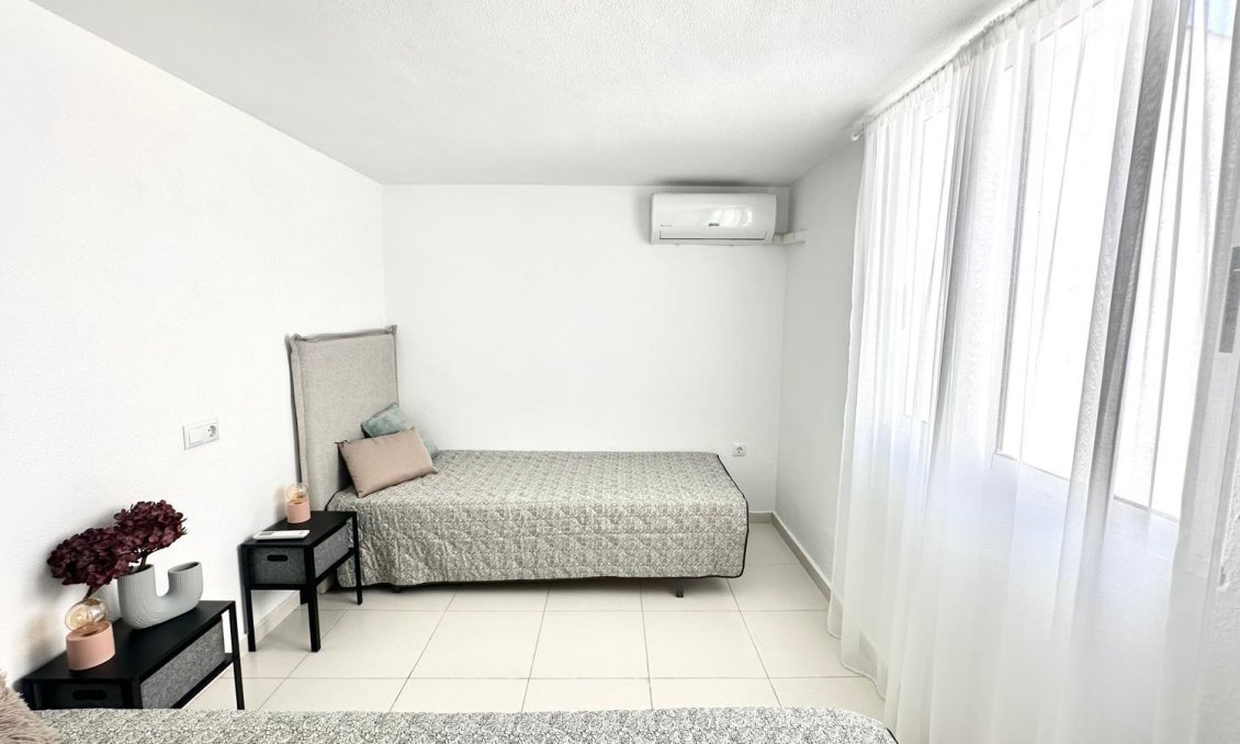 Segunda mano - Apartamento -
Torrevieja - Centro