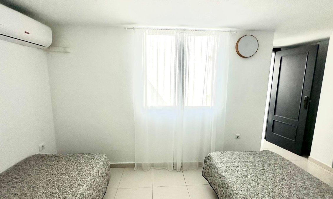 Segunda mano - Apartamento -
Torrevieja - Centro