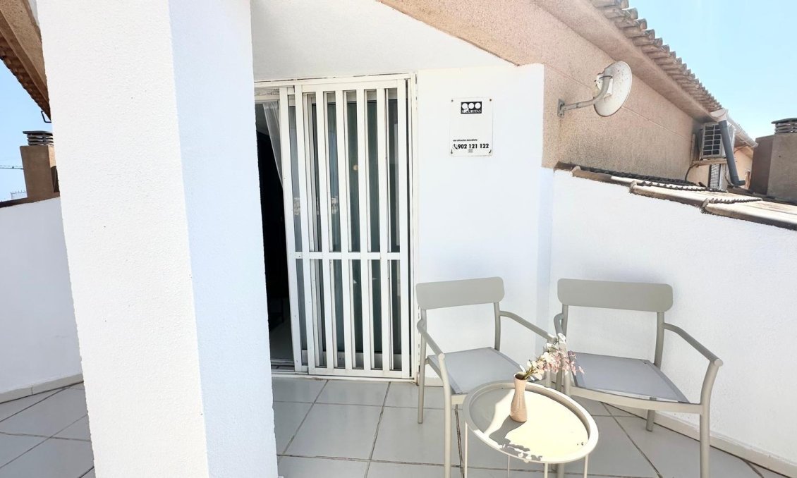 Segunda mano - Apartamento -
Torrevieja - Centro