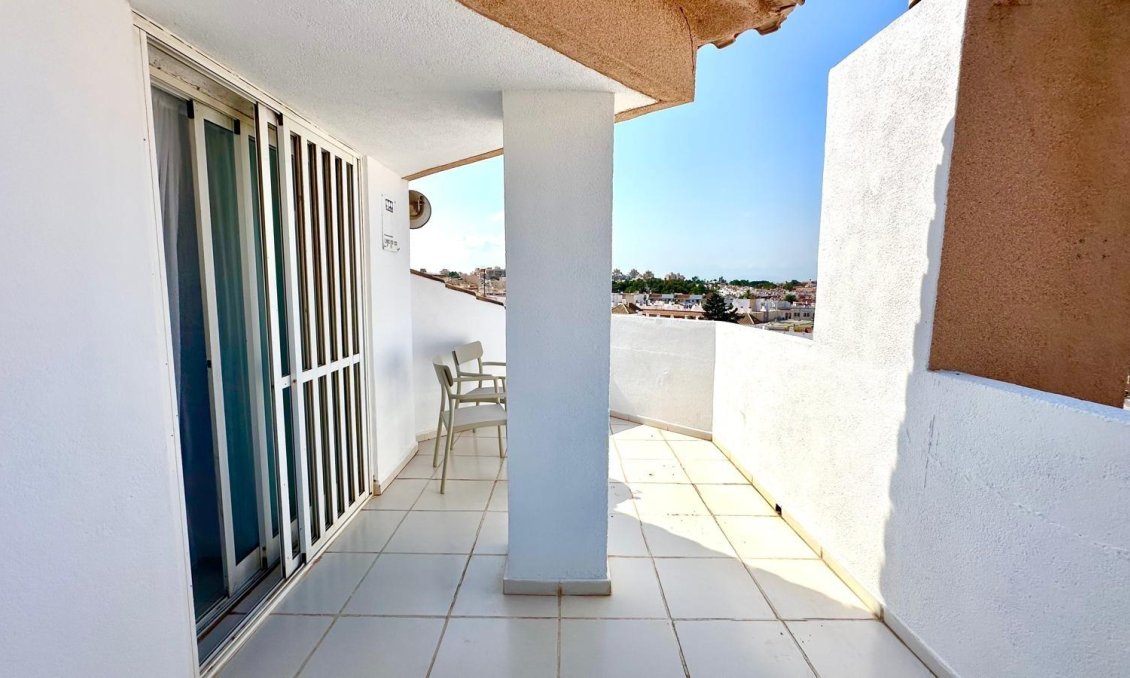 Segunda mano - Apartamento -
Torrevieja - Centro