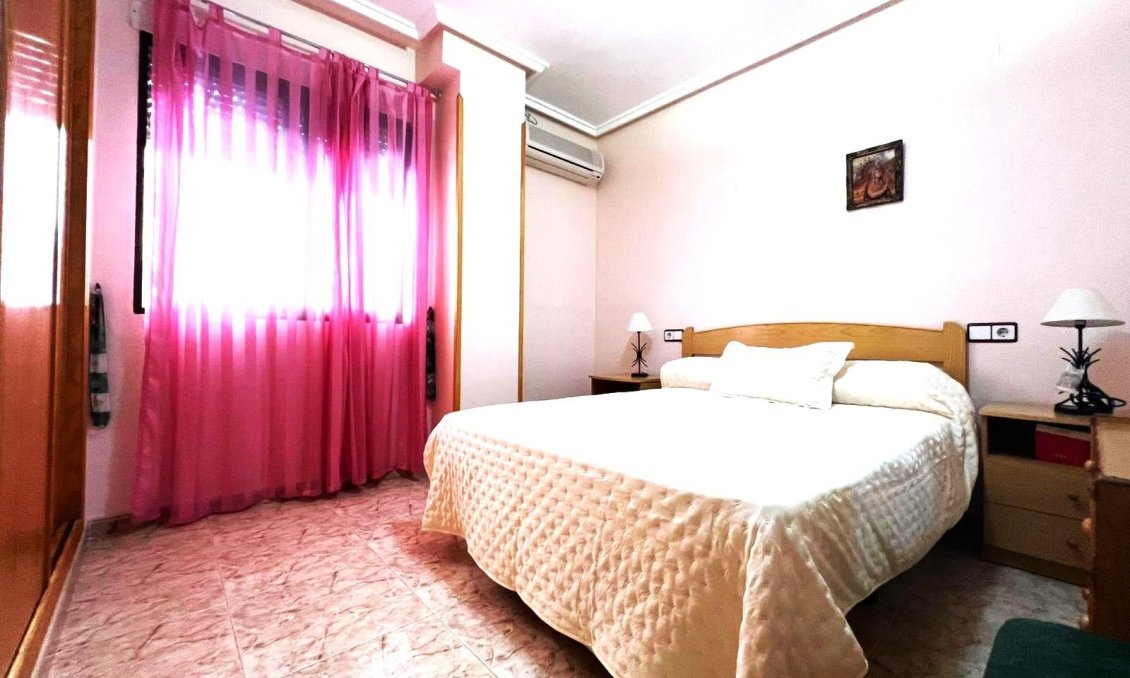 Segunda mano - Apartamento -
Guardamar del Segura - Pueblo