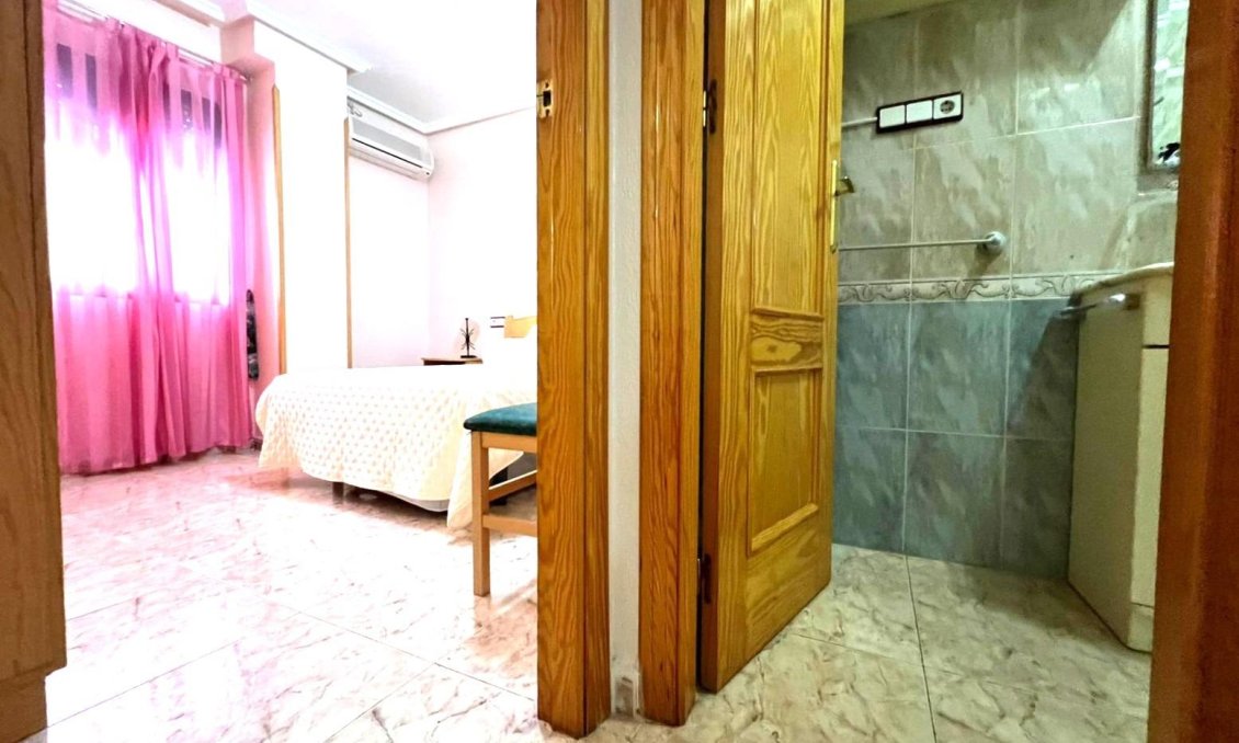 Segunda mano - Apartamento -
Guardamar del Segura - Pueblo