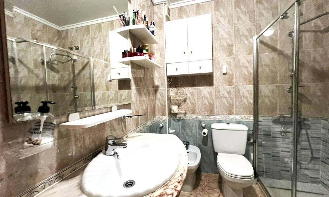 Segunda mano - Apartamento -
Guardamar del Segura - Pueblo