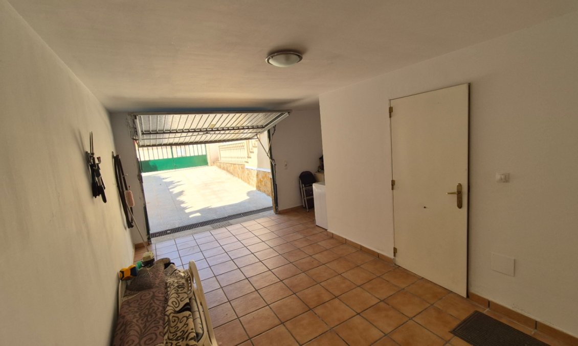 Wiederverkauf - Villa -
Orihuela - Inland