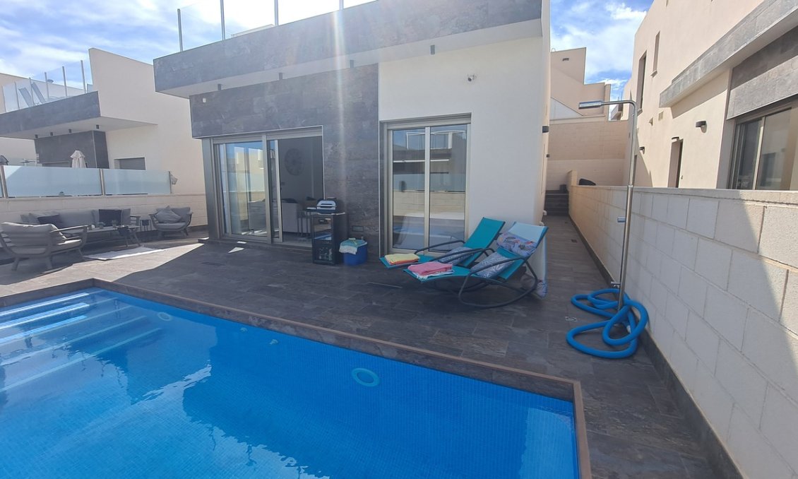 Segunda mano - Villa -
Orihuela Costa - Costa Blanca