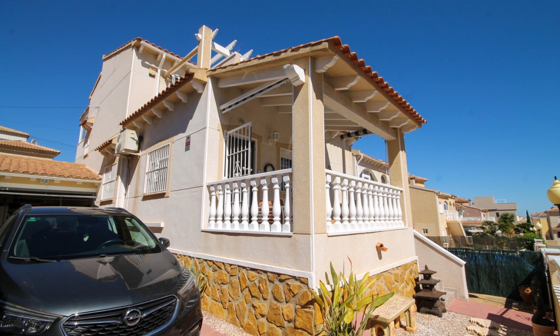 Revente - Villa -
Orihuela Costa - Costa Blanca