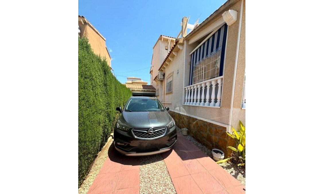 Revente - Villa -
Orihuela Costa - Costa Blanca