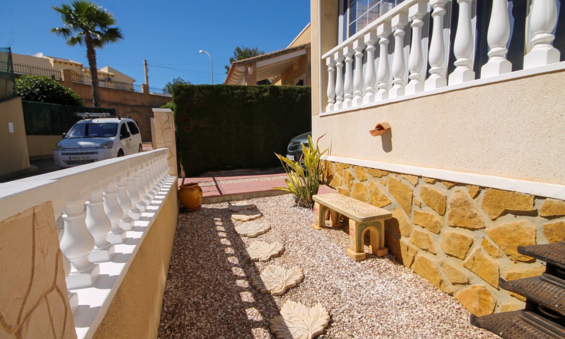 Revente - Villa -
Orihuela Costa - Costa Blanca