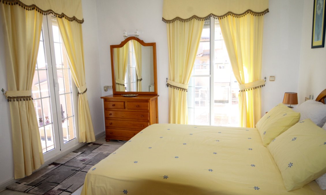 Revente - Villa -
Orihuela Costa - Costa Blanca