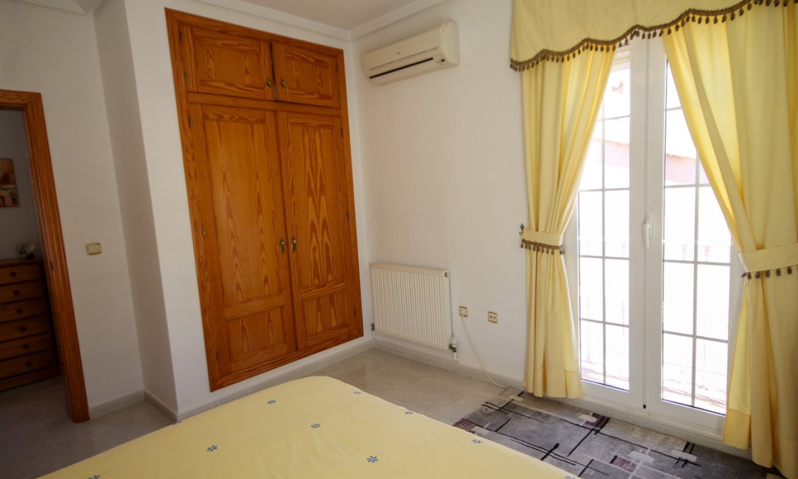 Revente - Villa -
Orihuela Costa - Costa Blanca