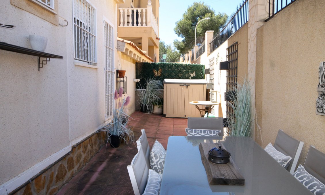 Revente - Villa -
Orihuela Costa - Costa Blanca
