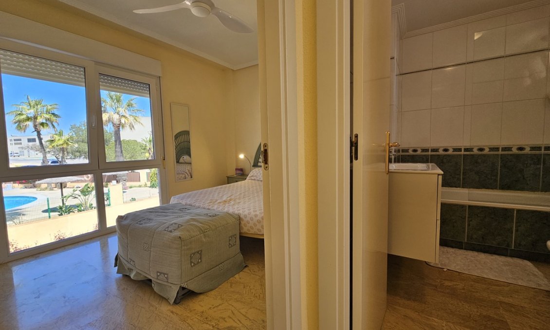 Segunda mano - Villa -
Cabo Roig - Costa Blanca