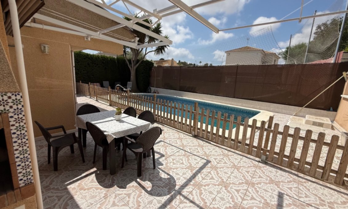 Segunda mano - Villa -
Torrevieja - Costa Blanca