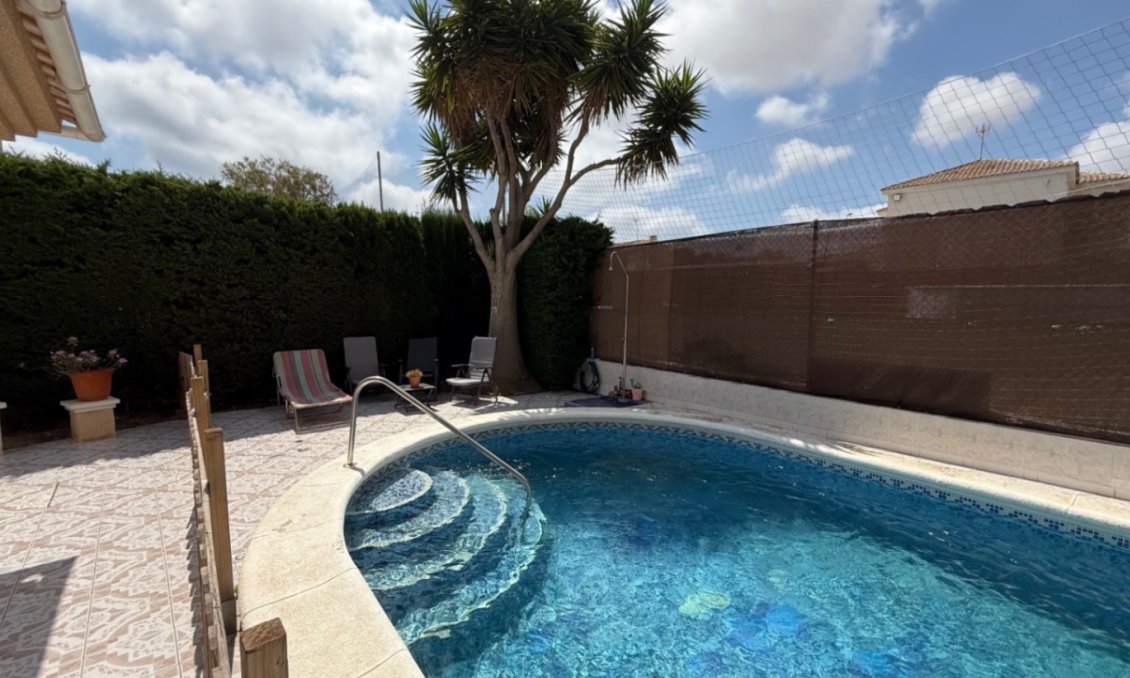 Segunda mano - Villa -
Torrevieja - Costa Blanca
