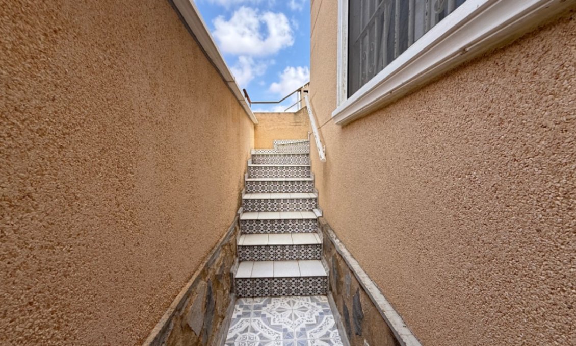 Segunda mano - Villa -
Torrevieja - Costa Blanca