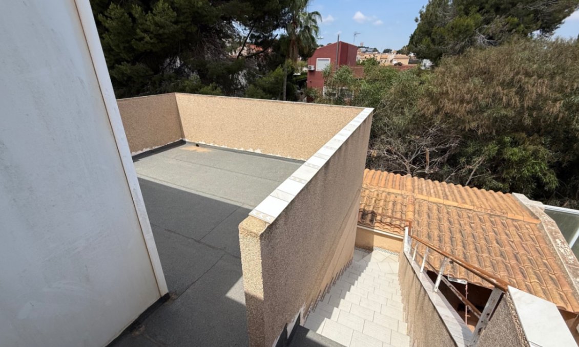 Segunda mano - Villa -
Torrevieja - Costa Blanca